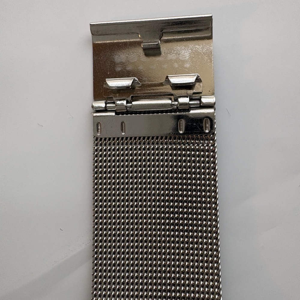 Skagen Stainless Steel Mesh Watch White Dial Date 24-Hour - Picture 7 of 10